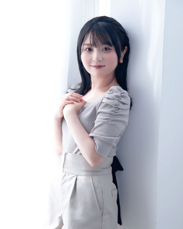 森友 莉世